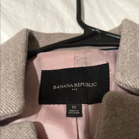 Banana Republic Gray Blazer - Picture 2 of 10